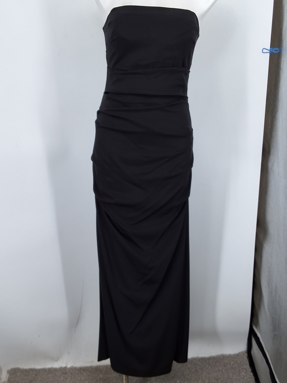 Nicole Miller Collection Sz 6 Classic Strapless Black Evening Gown